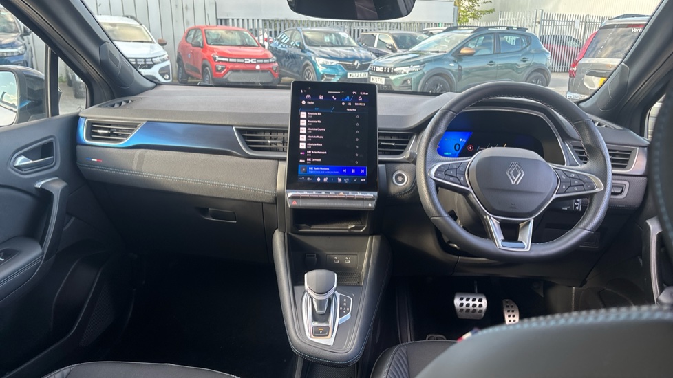 Renault Symbioz 1.6 E-Tech FHEV 145 Iconic Esprit Alpine 5dr Auto Hybrid Estate - Image 10