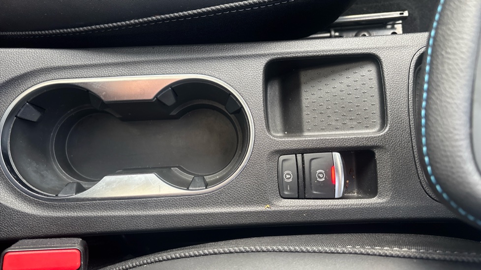 Renault Symbioz 1.6 E-Tech FHEV 145 Iconic Esprit Alpine 5dr Auto Hybrid Estate - Image 37