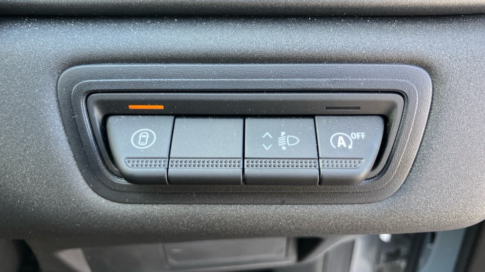 Renault Captur 1.2 TCE 115 Techno 5dr Petrol Hatchback - Image 24