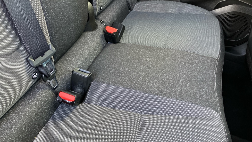 Renault Captur 1.2 TCE 115 Techno 5dr Petrol Hatchback - Image 17