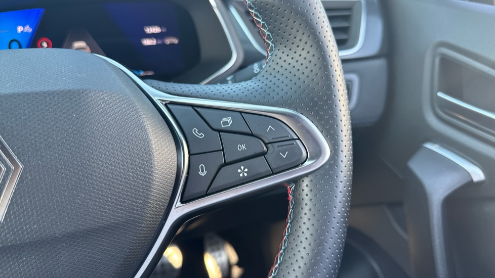 Renault Symbioz 1.8 E-Tech FHEV 160 Techno Esprit Alpine 5dr Auto Hybrid Estate - Image 22