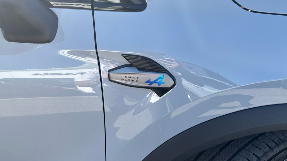 Renault Symbioz 1.8 E-Tech FHEV 160 Techno Esprit Alpine 5dr Auto Hybrid Estate - Image 37