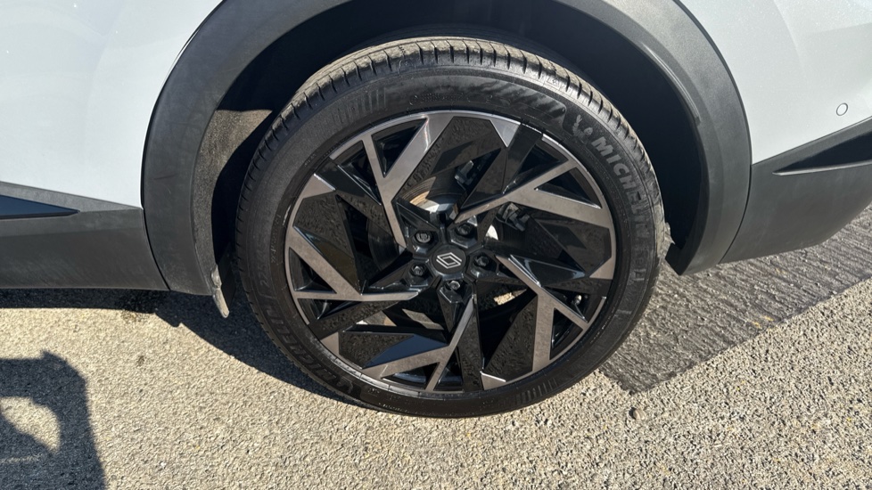 Renault Symbioz 1.8 E-Tech FHEV 160 Techno Esprit Alpine 5dr Auto Hybrid Estate - Image 46