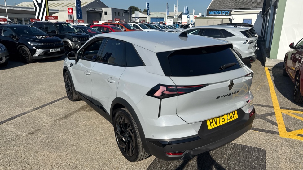 Renault Symbioz 1.8 E-Tech FHEV 160 Techno Esprit Alpine 5dr Auto Hybrid Estate - Image 48