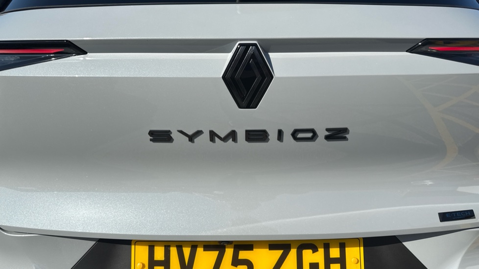Renault Symbioz 1.8 E-Tech FHEV 160 Techno Esprit Alpine 5dr Auto Hybrid Estate - Image 50