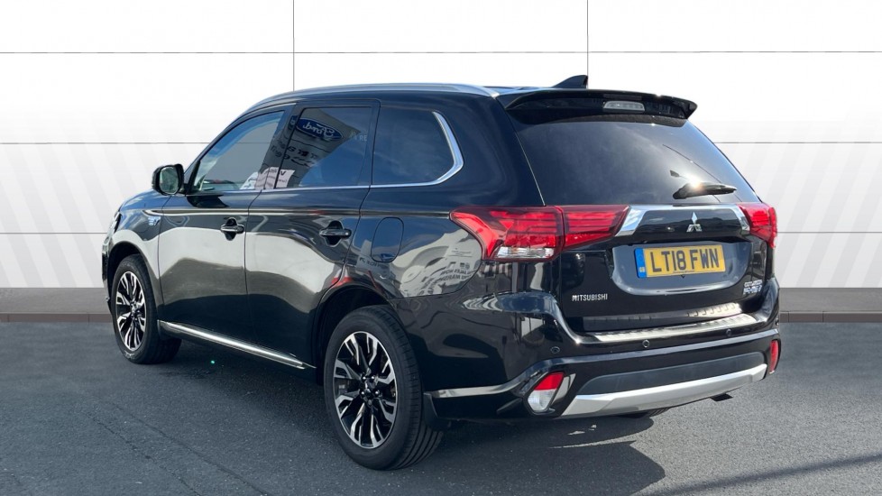 Mitsubishi Outlander 2.0 PHEV GX4hs 5dr Auto Estate - Image 2