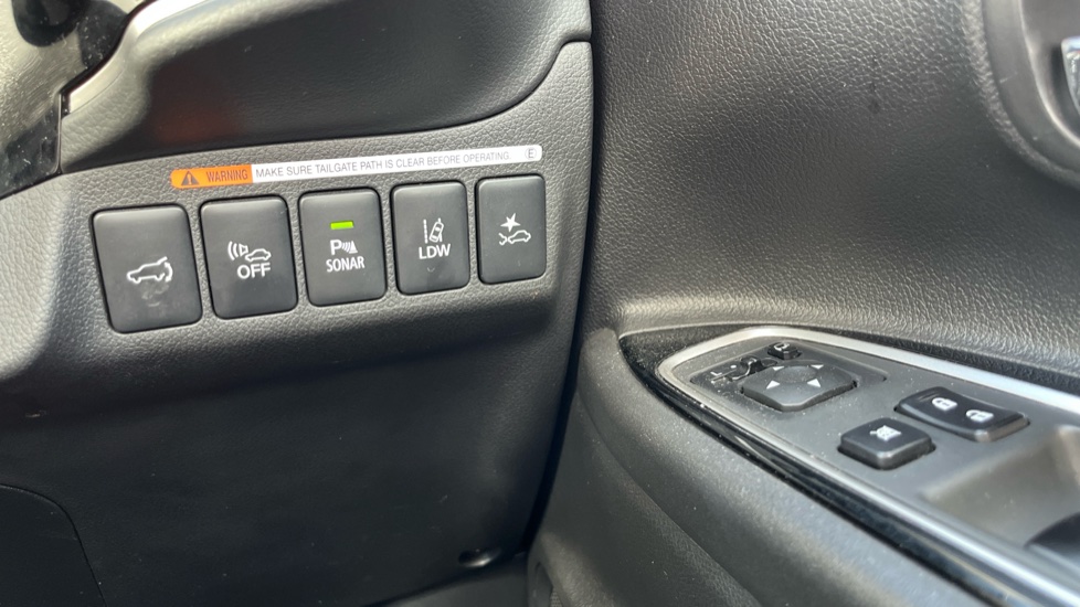 Mitsubishi Outlander 2.0 PHEV GX4hs 5dr Auto Estate - Image 22