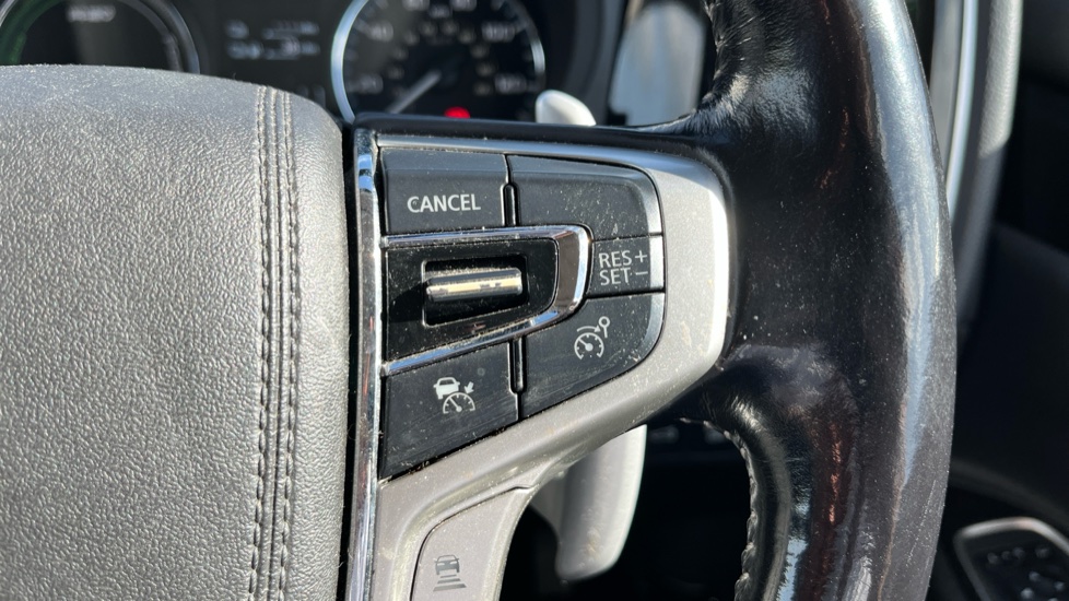 Mitsubishi Outlander 2.0 PHEV GX4hs 5dr Auto Estate - Image 24