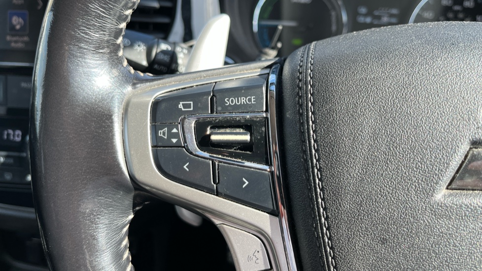Mitsubishi Outlander 2.0 PHEV GX4hs 5dr Auto Estate - Image 25