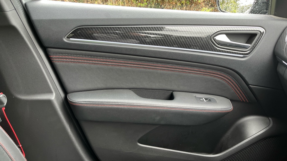 Renault Arkana 1.6 E-TECH Hybrid 145 R.S. Line 5dr Auto Hybrid Estate - Image 8