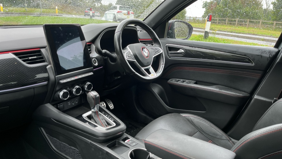 Renault Arkana 1.6 E-TECH Hybrid 145 R.S. Line 5dr Auto Hybrid Estate - Image 9