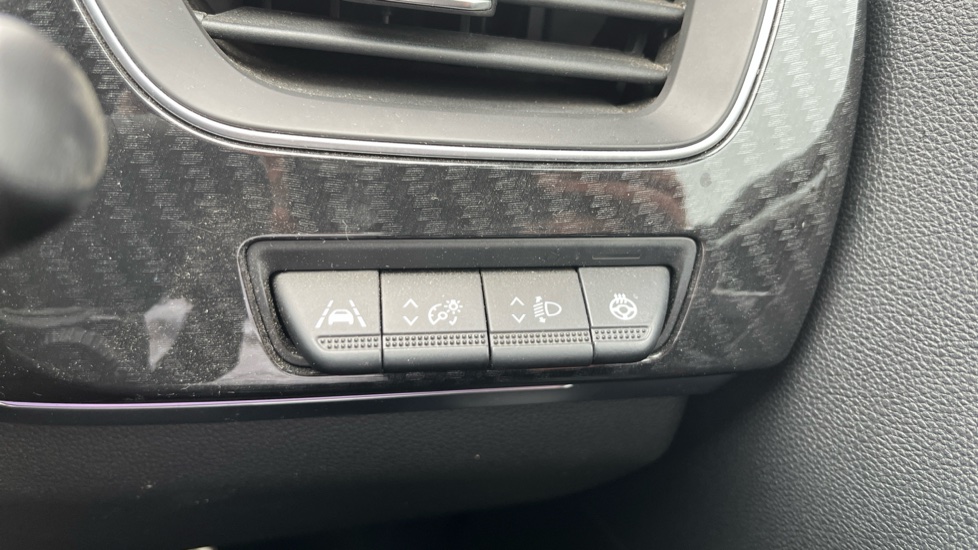 Renault Arkana 1.6 E-TECH Hybrid 145 R.S. Line 5dr Auto Hybrid Estate - Image 21