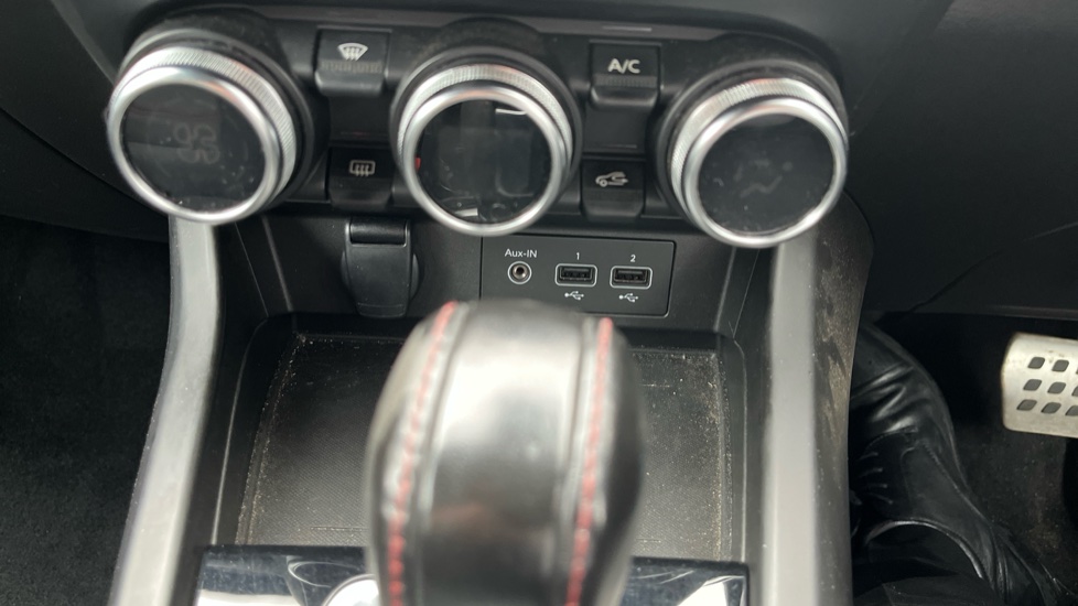 Renault Arkana 1.6 E-TECH Hybrid 145 R.S. Line 5dr Auto Hybrid Estate - Image 23