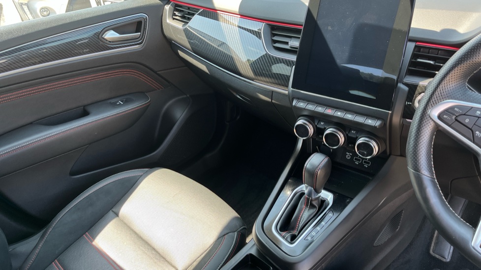 Renault Arkana 1.6 E-TECH Hybrid 145 R.S. Line 5dr Auto Hybrid Estate - Image 14