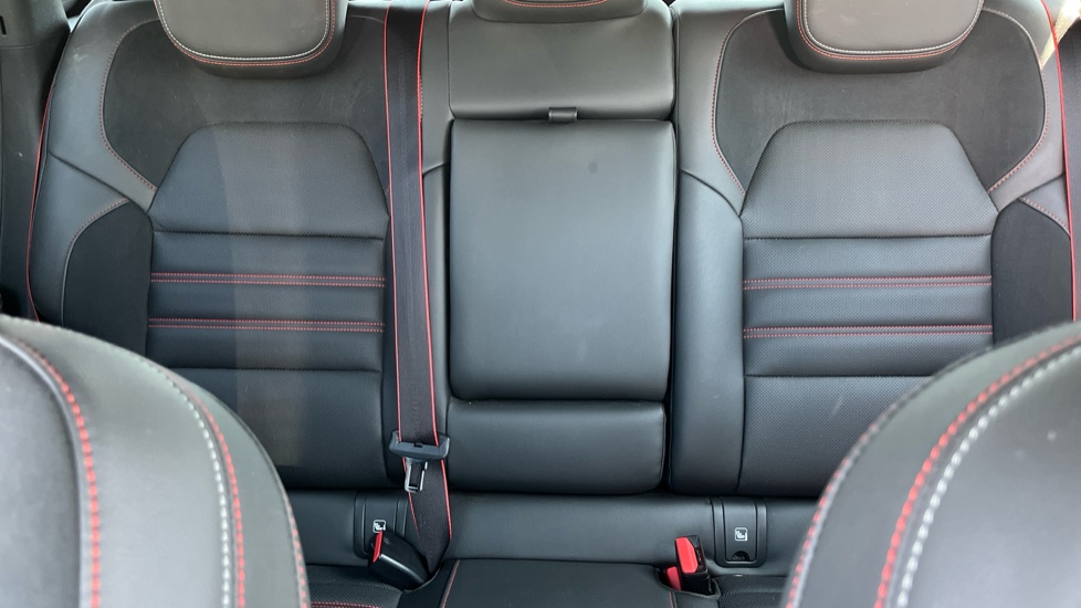 Renault Arkana 1.6 E-TECH Hybrid 145 R.S. Line 5dr Auto Hybrid Estate - Image 15