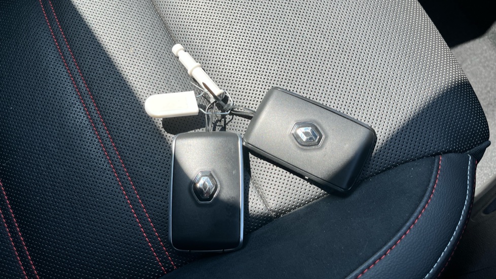 Renault Arkana 1.6 E-TECH Hybrid 145 R.S. Line 5dr Auto Hybrid Estate - Image 20