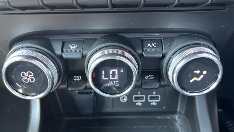 Renault Arkana 1.6 E-TECH Hybrid 145 R.S. Line 5dr Auto Hybrid Estate - Image 33