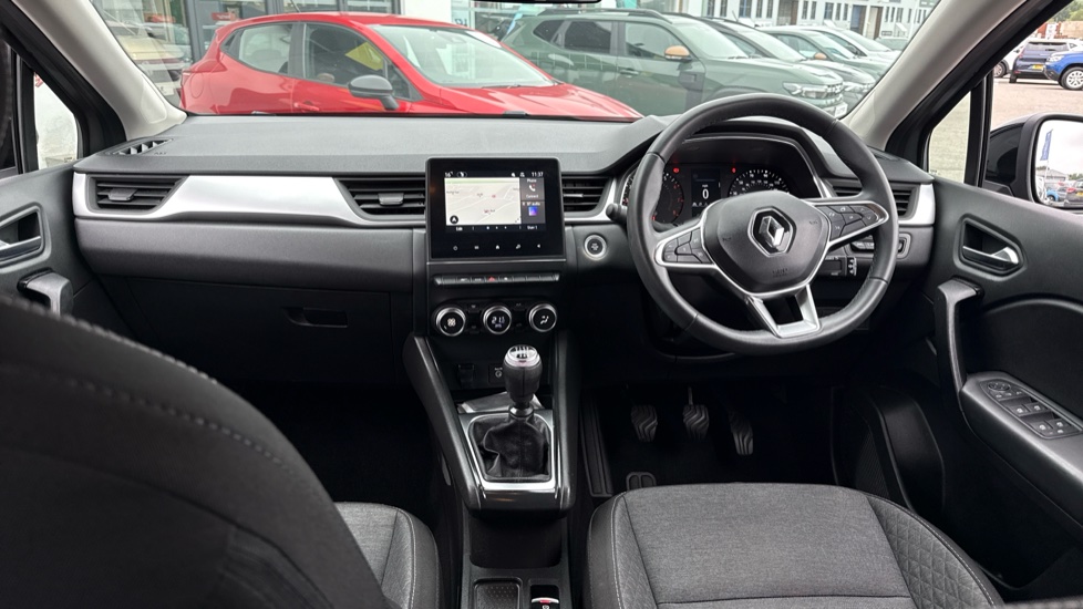 Renault Captur 1.3 TCE 140 Iconic 5dr Petrol Hatchback - Image 10