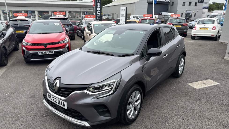 Renault Captur 1.3 TCE 140 Iconic 5dr Petrol Hatchback - Image 23