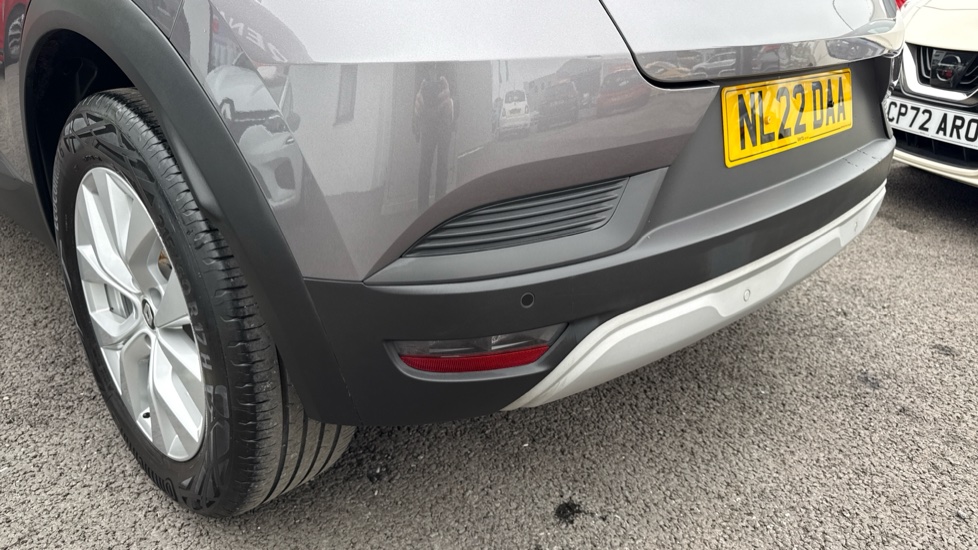 Renault Captur 1.3 TCE 140 Iconic 5dr Petrol Hatchback - Image 30