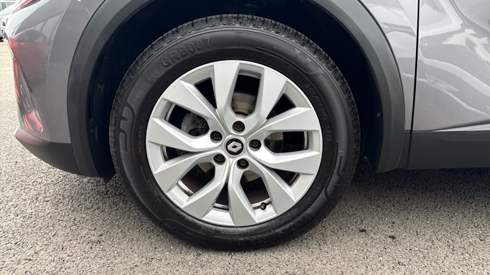 Renault Captur 1.3 TCE 140 Iconic 5dr Petrol Hatchback - Image 33