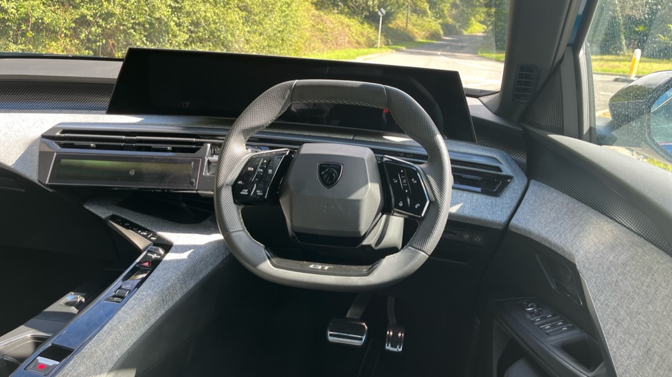 Peugeot 3008 157kW GT 73kWh 5dr Auto Electric Estate - Image 11