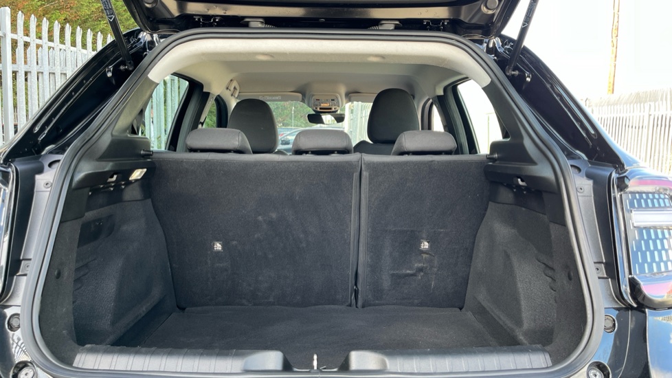 Fiat 600 1.2 Hybrid 48V 5dr eDCT-6 Petrol Hatchback - Image 3