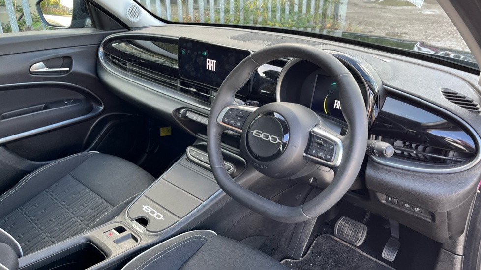 Fiat 600 1.2 Hybrid 48V 5dr eDCT-6 Petrol Hatchback - Image 10