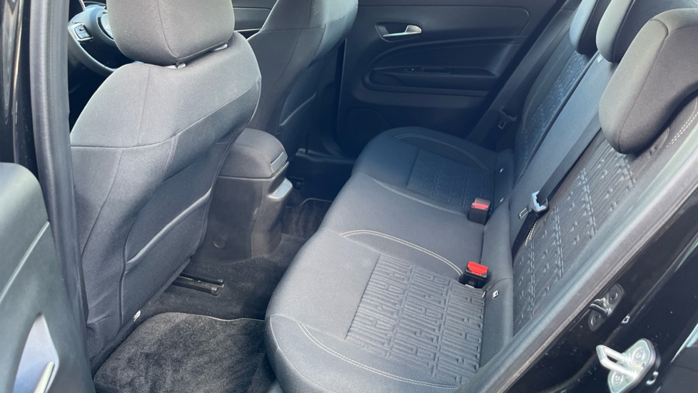 Fiat 600 1.2 Hybrid 48V 5dr eDCT-6 Petrol Hatchback - Image 15