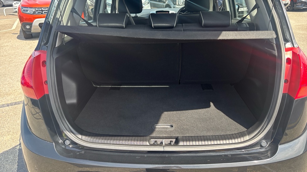 Kia Venga 1.6 2 5dr Auto [6] Petrol Hatchback - Image 4