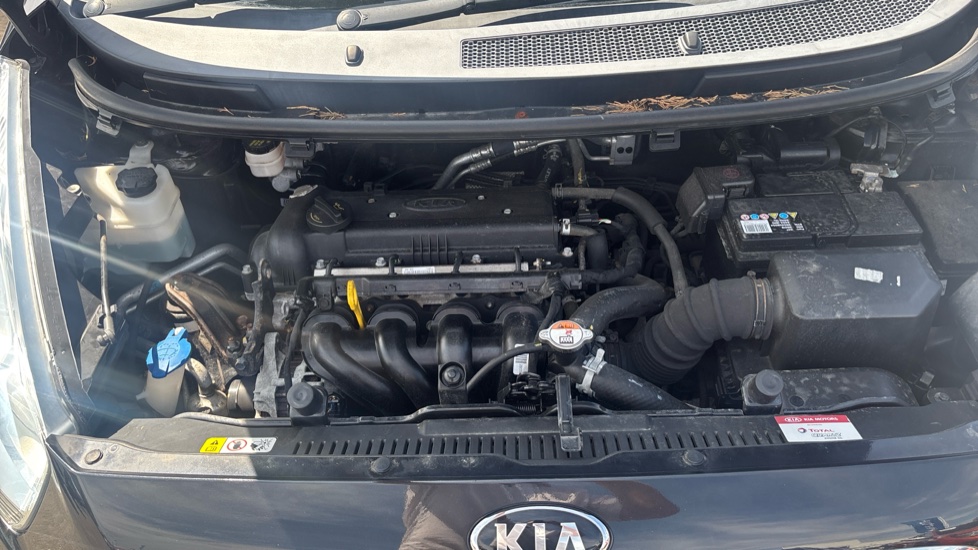 Kia Venga 1.6 2 5dr Auto [6] Petrol Hatchback - Image 8