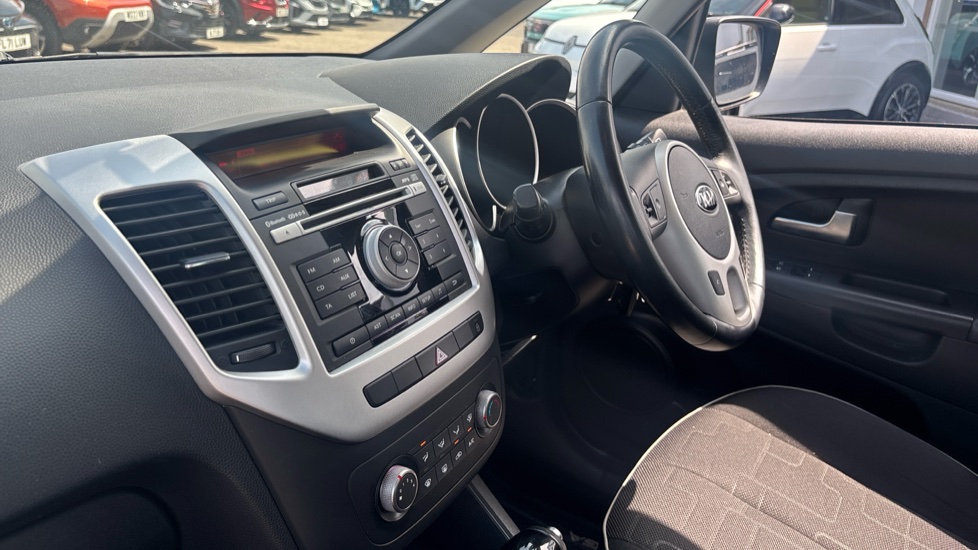 Kia Venga 1.6 2 5dr Auto [6] Petrol Hatchback - Image 9