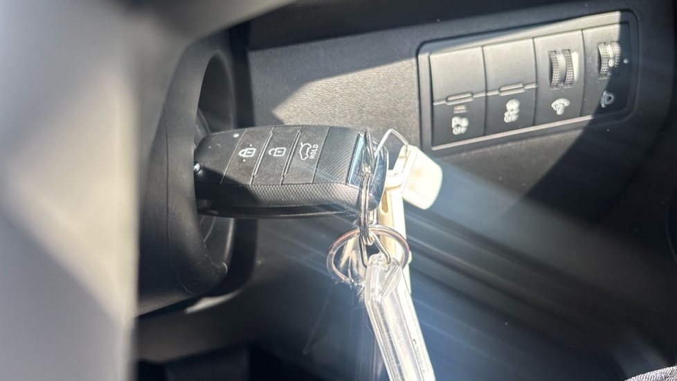 Kia Venga 1.6 2 5dr Auto [6] Petrol Hatchback - Image 20