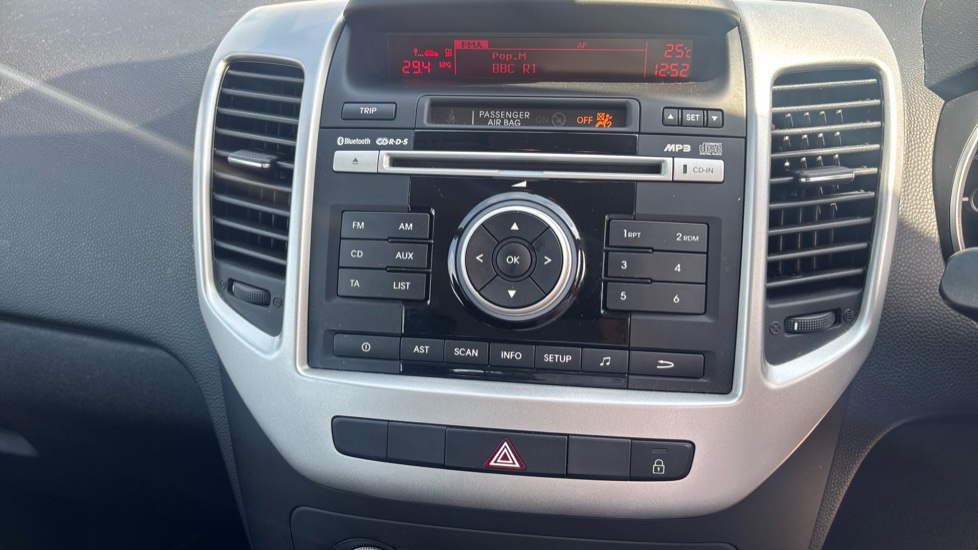 Kia Venga 1.6 2 5dr Auto [6] Petrol Hatchback - Image 40