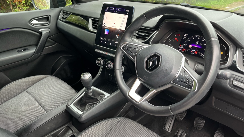 Renault Captur 1.0 TCE 90 Rive Gauche 5dr Petrol Hatchback - Image 11