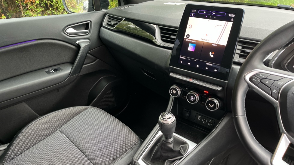 Renault Captur 1.0 TCE 90 Rive Gauche 5dr Petrol Hatchback - Image 14