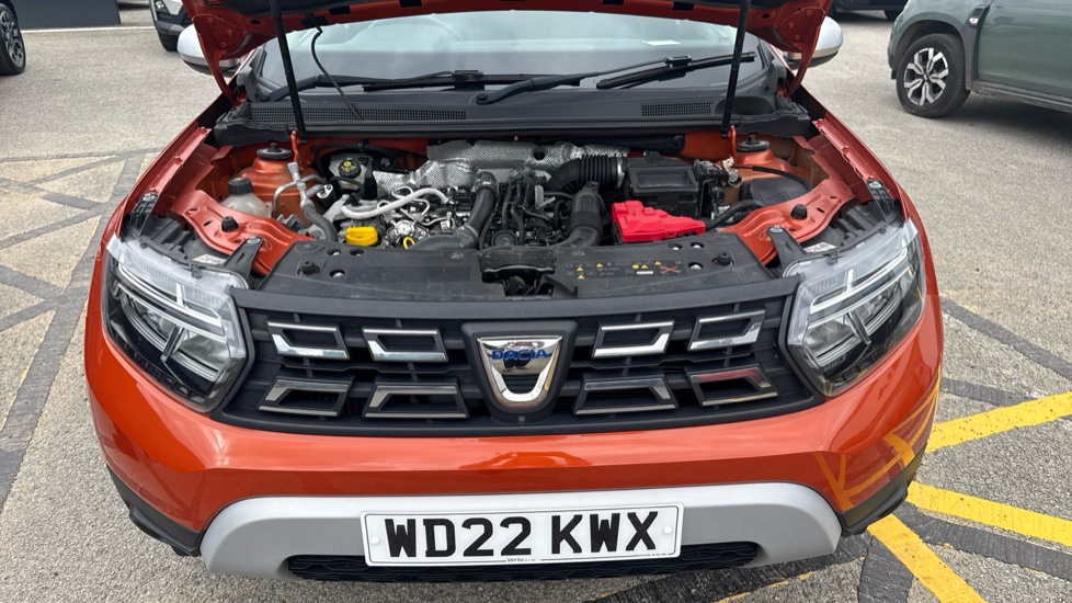 Dacia Duster 1.3 TCe 150 Prestige 5dr EDC Petrol Estate - Image 8