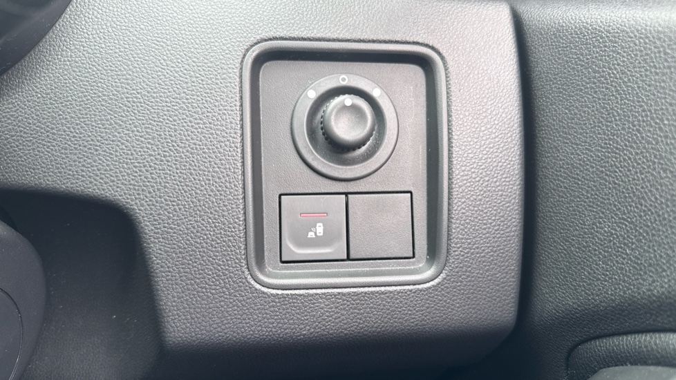Dacia Duster 1.3 TCe 150 Prestige 5dr EDC Petrol Estate - Image 45