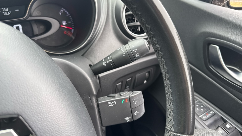 Renault Captur 1.5 dCi 90 Dynamique S Nav 5dr Diesel Hatchback - Image 24