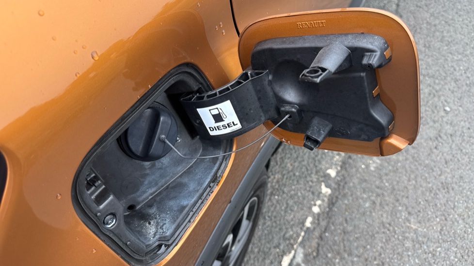Renault Captur 1.5 dCi 90 Dynamique S Nav 5dr Diesel Hatchback - Image 41