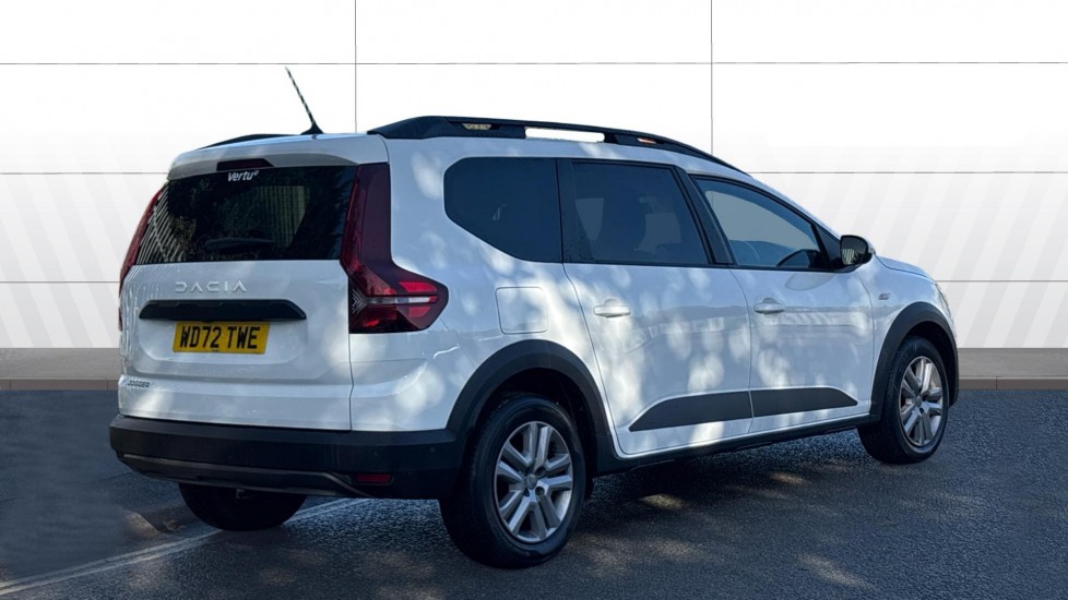 Dacia Jogger 1.0 TCe Expression 5dr Petrol Estate - Image 2