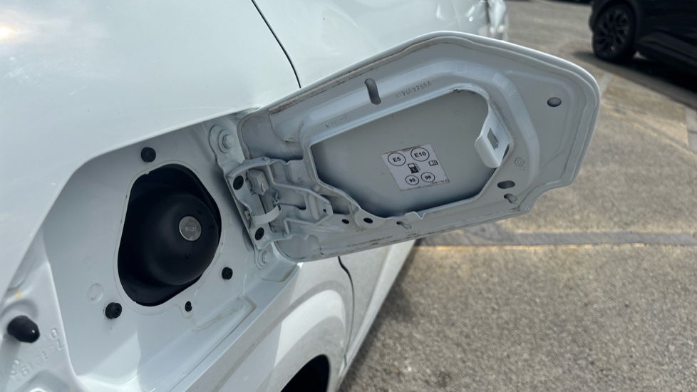 Dacia Sandero 1.0 SCe Essential 5dr Petrol Hatchback - Image 30