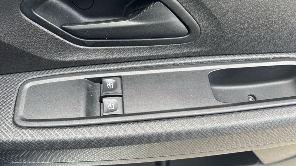 Dacia Sandero 1.0 SCe Essential 5dr Petrol Hatchback - Image 36