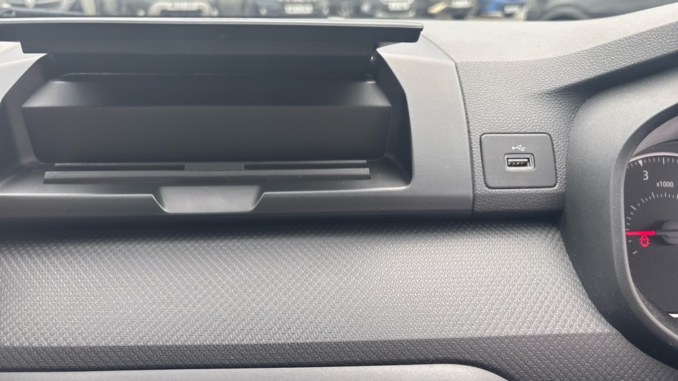 Dacia Sandero 1.0 SCe Essential 5dr Petrol Hatchback - Image 38