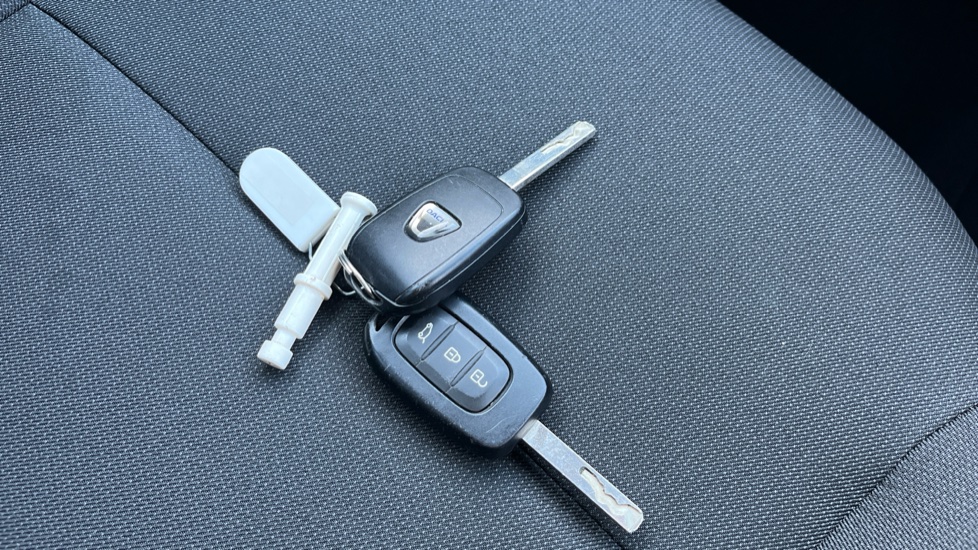 Dacia Sandero 1.0 SCe Essential 5dr Petrol Hatchback - Image 20