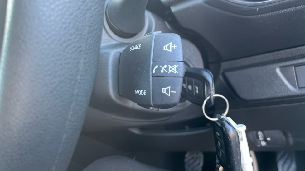 Dacia Sandero 1.0 SCe Essential 5dr Petrol Hatchback - Image 40