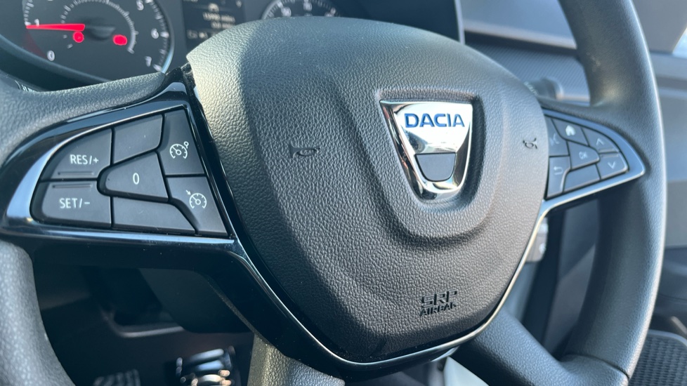 Dacia Sandero 1.0 SCe Essential 5dr Petrol Hatchback - Image 41