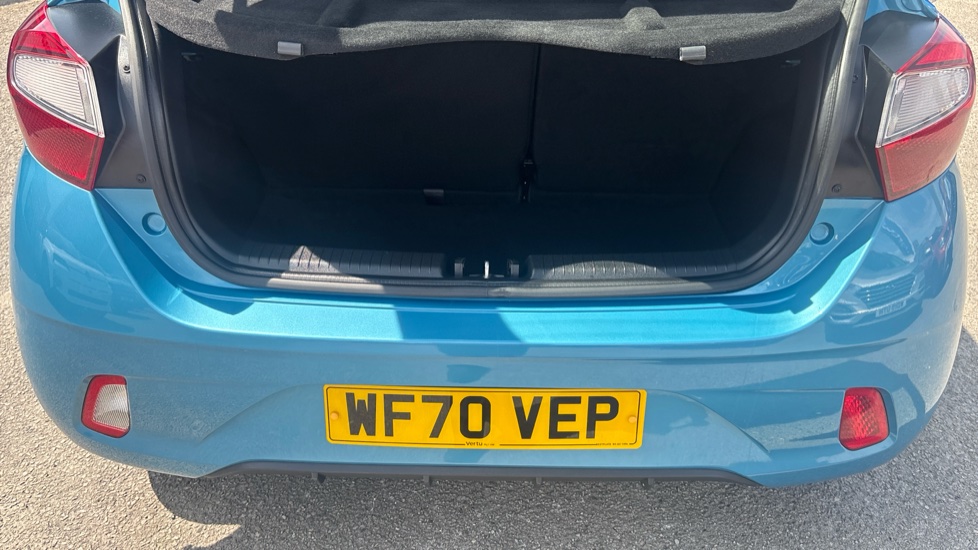 Hyundai i10 1.2 MPi SE Connect 5dr Auto Petrol Hatchback - Image 4