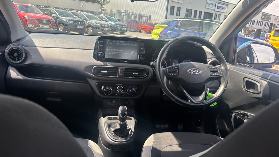Hyundai i10 1.2 MPi SE Connect 5dr Auto Petrol Hatchback - Image 10
