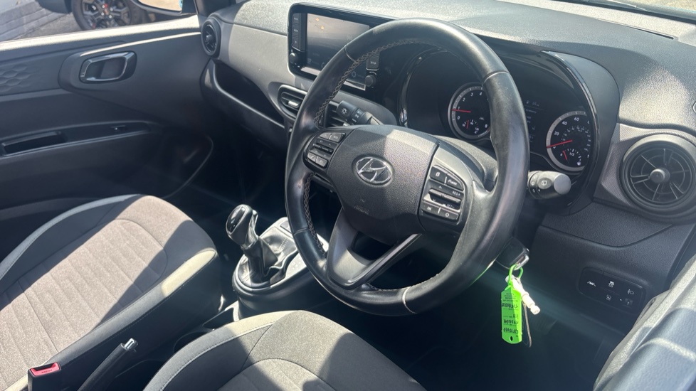 Hyundai i10 1.2 MPi SE Connect 5dr Auto Petrol Hatchback - Image 11